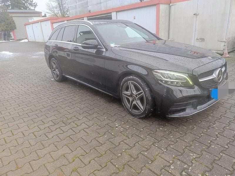 Gebraucht Mercedes C220 AMG line 194 PS (142 kW) 2018 Schwarz Kombi