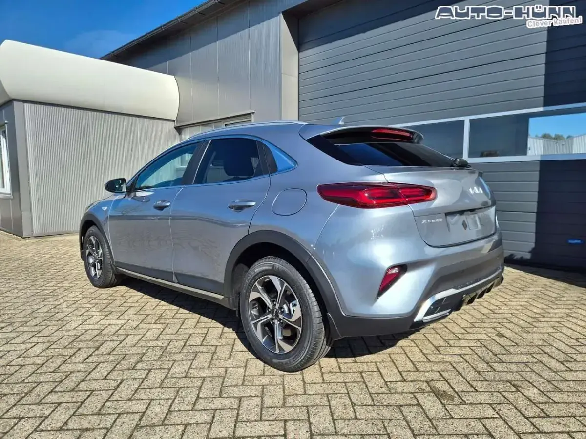 Neu Kia XCeed 150 PS (110 kW) 2026 Lunarsilber metallic SUV