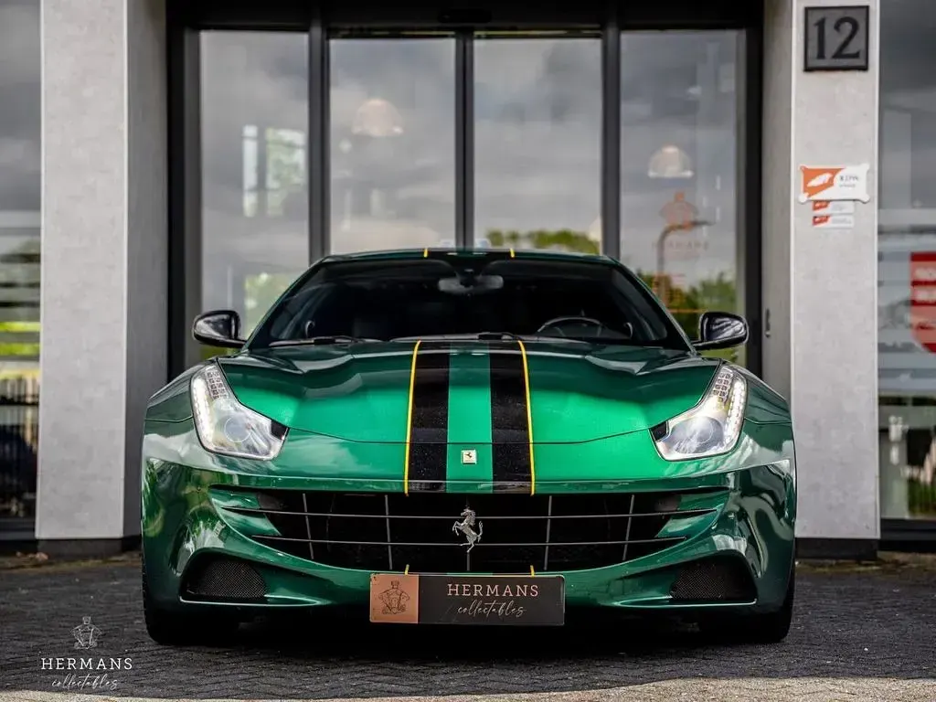 Gebraucht Ferrari FF 659 PS (484 kW) 2013 Grau Kombi