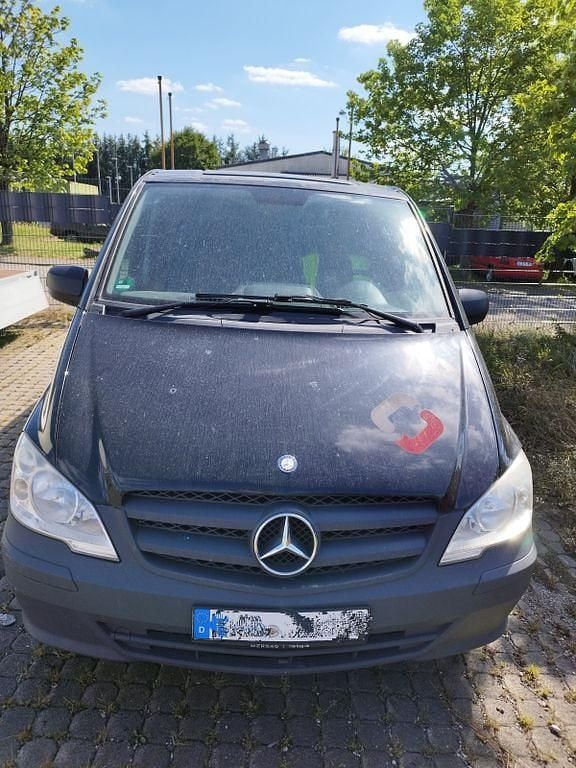 Schwarz Gebraucht 2011 Mercedes Vito Van | 3.678 € (Superpreis) - Bild 1/4