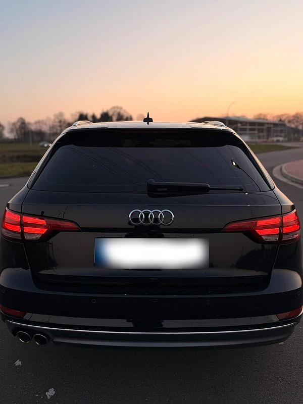 Gebraucht Audi A4 Sport 190 PS (139 kW) 2018 Schwarz Kombi