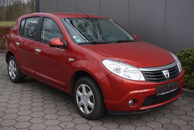 Gebraucht Dacia Sandero Lauréate 75 PS (55 kW) 2011 Rot Kleinwagen