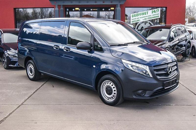Gebraucht Mercedes Vito 136 PS (100 kW) 2016 Navyblau Van