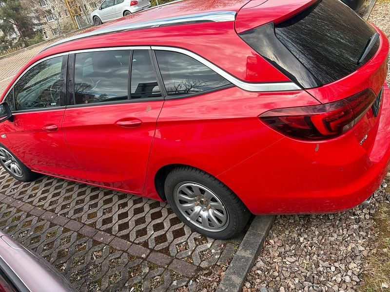 Gebraucht Opel Astra 160 PS (117 kW) 2016 Rot Kombi