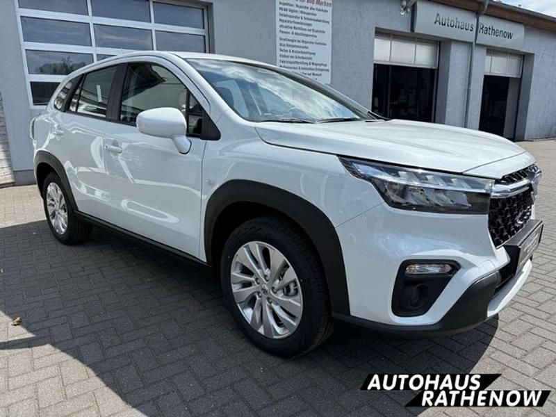 Neu Suzuki SX4 129 PS (94 kW) 2025 Cool white pearl metallic SUV