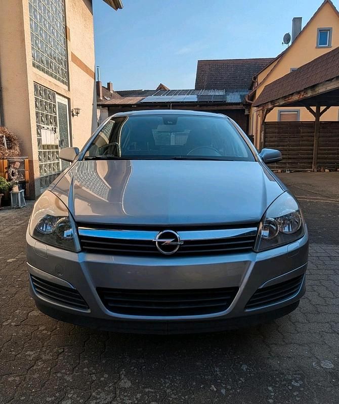 Gebraucht Opel Astra 105 PS (77 kW) 2004 Grau Kleinwagen