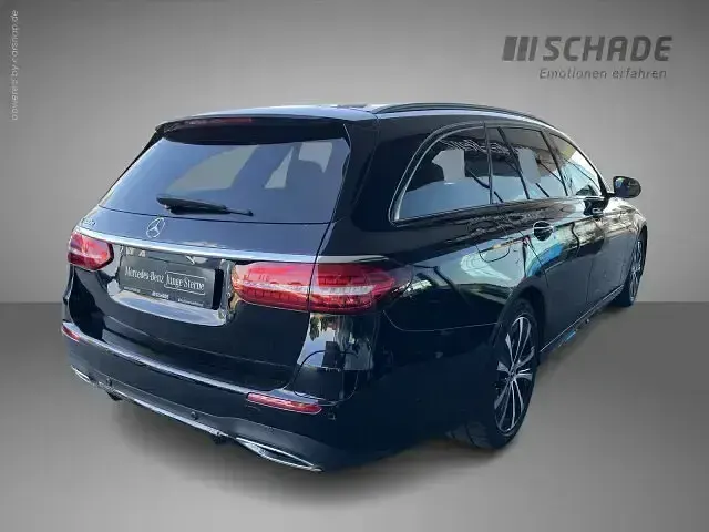 Gebraucht Mercedes E300 AMG line 320 PS (235 kW) 2022 Schwarz Limousine