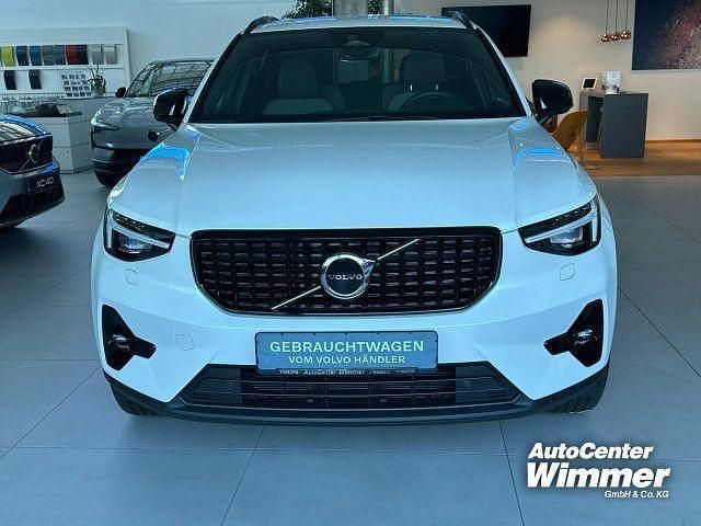Gebraucht Volvo XC40 Plus 197 PS (144 kW) 2024 Crystal white SUV