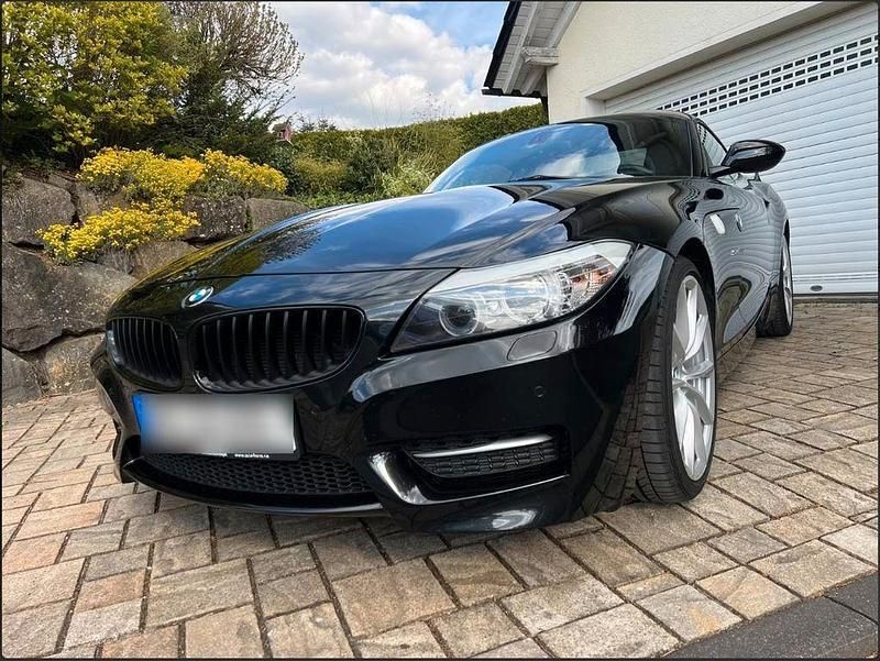 Schwarz Gebraucht 2013 BMW Z4 Comfort Edition Cabrio | 36.000 € (Teuer) - Bild 1/4