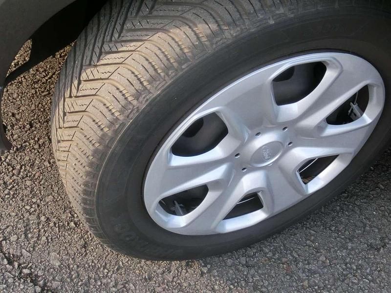 Gebraucht Ford Transit Trend 101 PS (74 kW) 2020 Magnetic  grau Van / Kleinbus