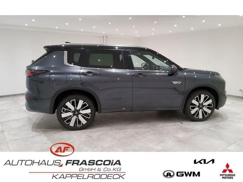 Używany Mitsubishi Outlander P-HEV Top 306 KM (225 kW) 2025 SUV
