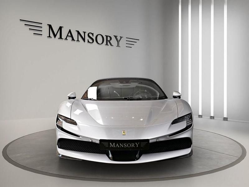 Second-hand Ferrari SF90 999 CP (734 kW) 2024 Argintiu Cabrio