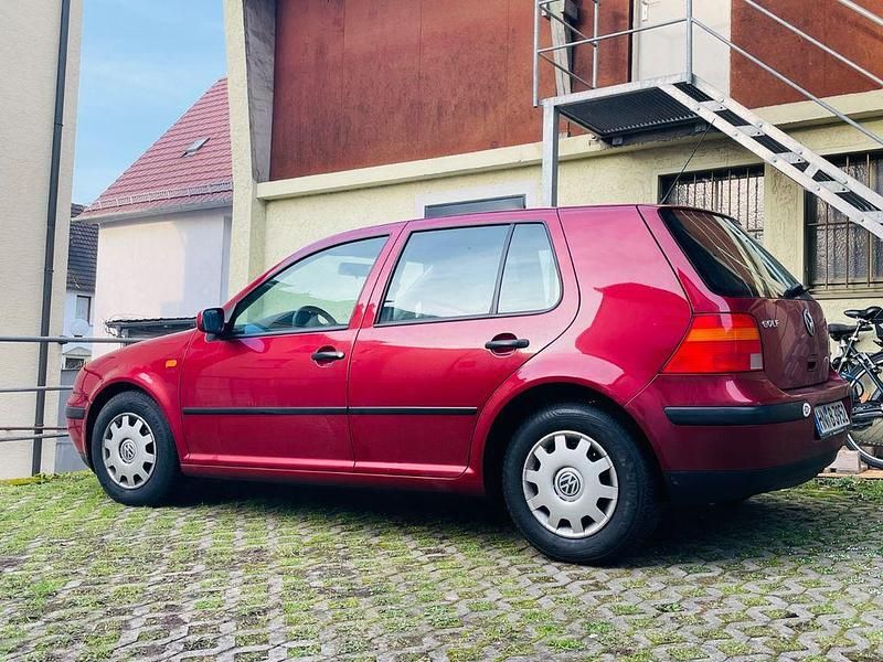 Gebraucht VW Golf III 75 PS (55 kW) 1999 Rot Limousine