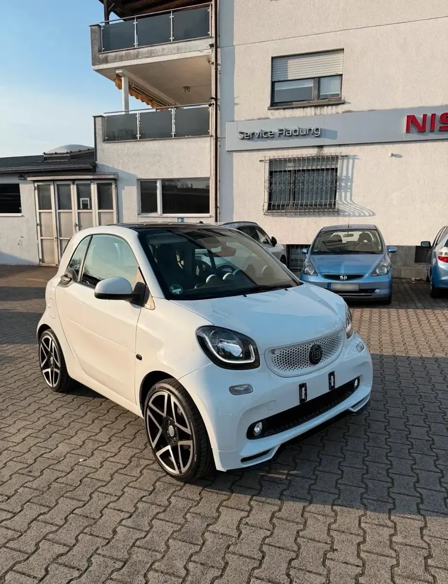 Gebraucht Smart ForTwo Coupé Brabus 71 PS (52 kW) 2015 Weiß Coupé