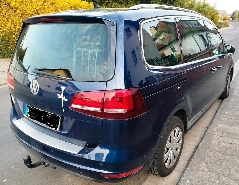 Gebraucht VW Sharan 150 PS (110 kW) 2019 Blau Van / Kleinbus
