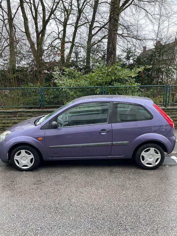 Gebraucht Ford Fiesta Style 60 PS (44 kW) 2007 Violet Kleinwagen