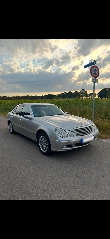 Gebraucht Mercedes E200 Elegance 122 PS (89 kW) 2002 Grau Limousine