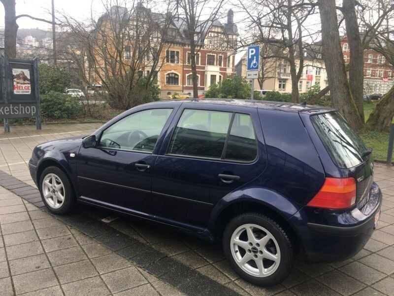 Gebraucht VW Golf IV 101 PS (74 kW) 2001 Blau Limousine