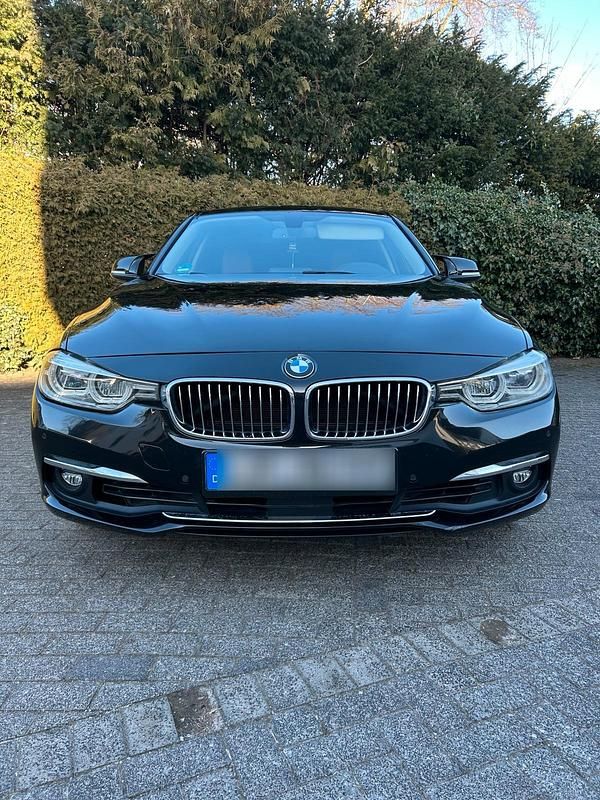 Gebraucht BMW 320 Luxury Line 190 PS (139 kW) 2017 Schwarz Limousine