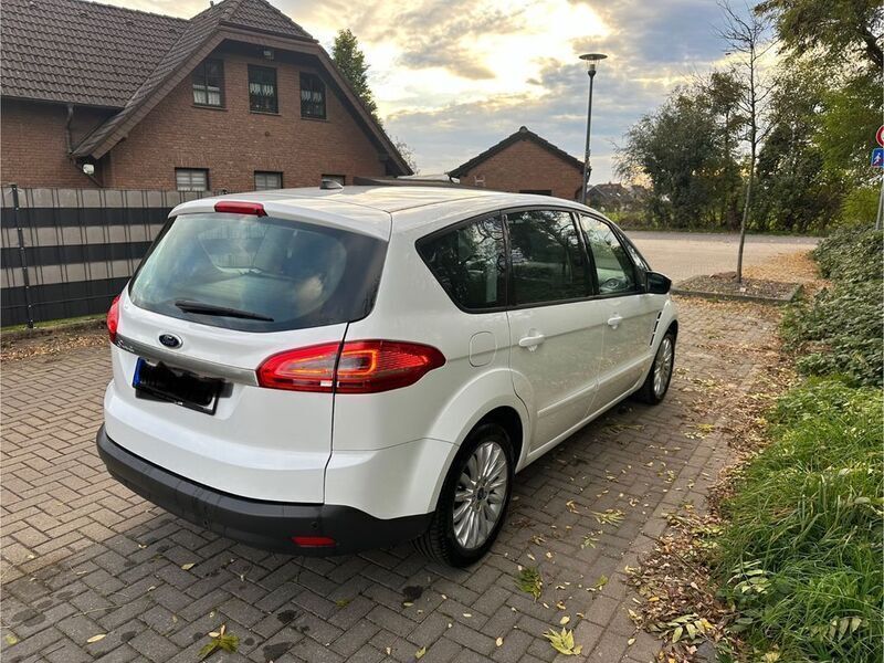 Weiß Gebraucht 2014 Ford S-MAX Business Edition Van / Kleinbus | 11.650 € (Fairer Preis) - Bild 1/4