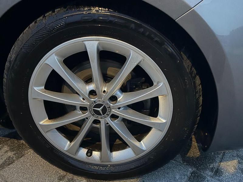 Gebraucht Mercedes A200 150 PS (110 kW) 2019 Grau Limousine