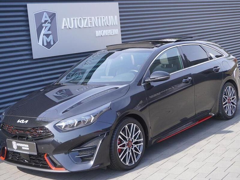 Gebraucht Kia ProCeed GT GT 204 PS (150 kW) 2022 Zilinaschwarz metallic Kleinwagen