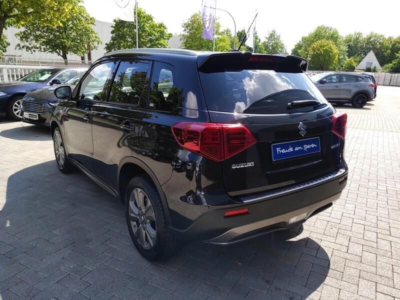 Gebraucht Suzuki Vitara 140 PS (102 kW) 2019 Schwarz (schwarzmet.) SUV