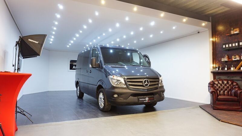 Grau Gebraucht 2014 Mercedes Sprinter Van | 25.997 € - Bild 1/4