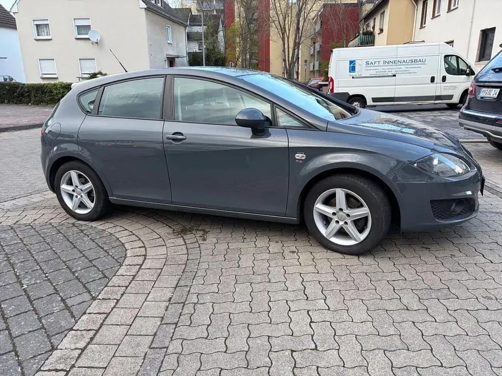 Gebraucht Seat Leon Reference 125 PS (91 kW) 2010 Grau Kleinwagen