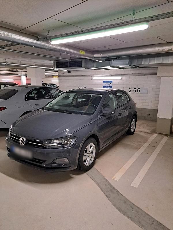 Grau Gebraucht 2019 VW Polo Comfortline Kleinwagen | 10.470 € (Superpreis) - Bild 1/4