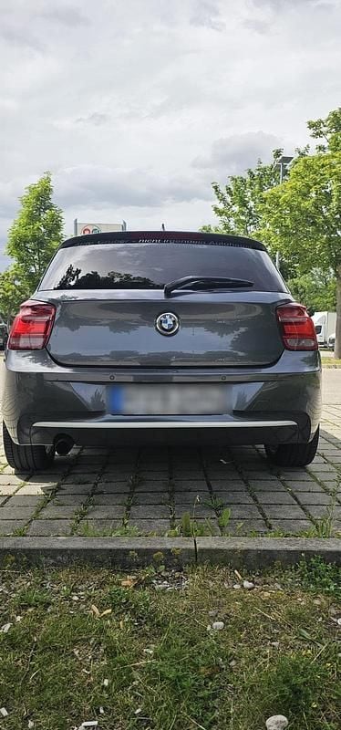 Gebraucht BMW 116 136 PS (100 kW) 2011 Grau Kleinwagen