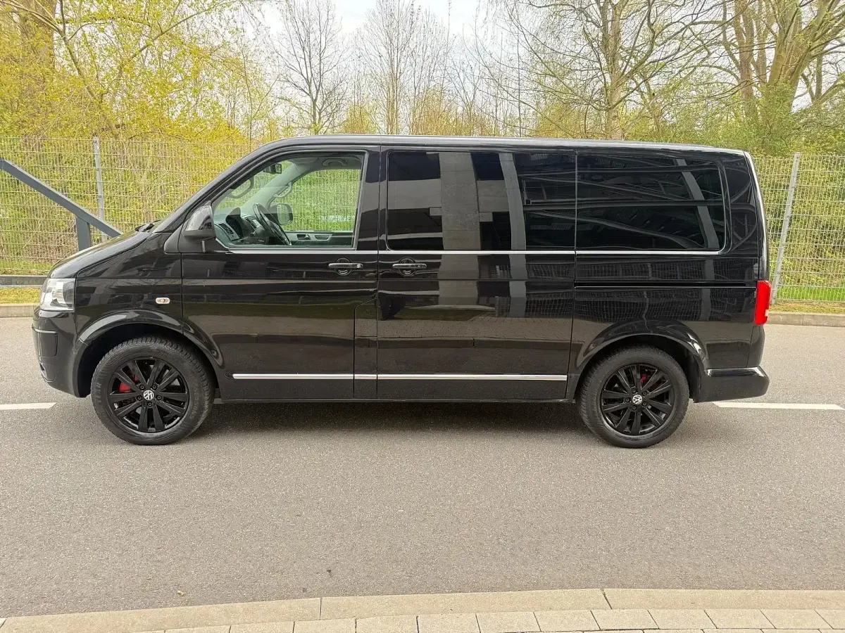 Gebraucht VW Multivan Highline 180 PS (132 kW) 2015 Schwarz Van / Kleinbus