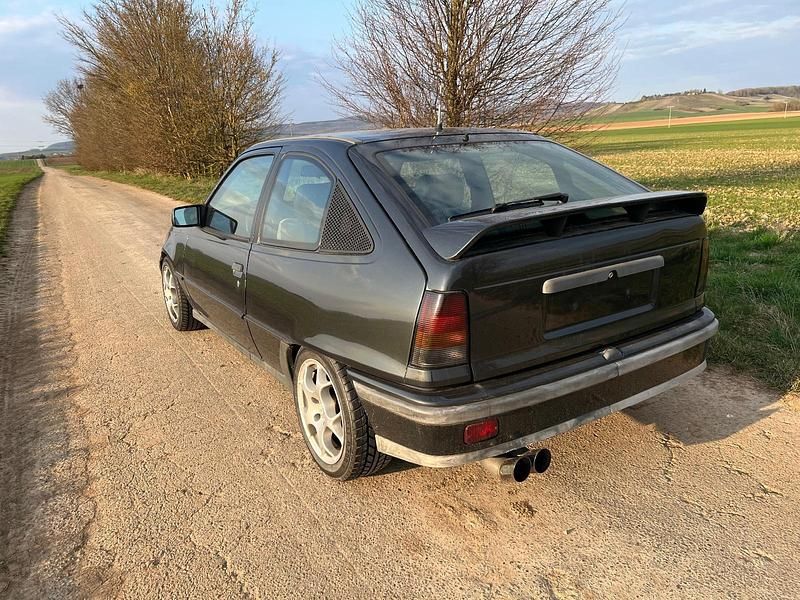 Gebraucht Opel Kadett 150 PS (110 kW) 1989 Schwarz Kleinwagen