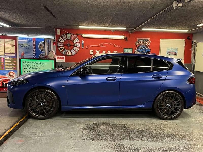 Gebraucht BMW M135 300 PS (220 kW) 2025 Blau Kleinwagen