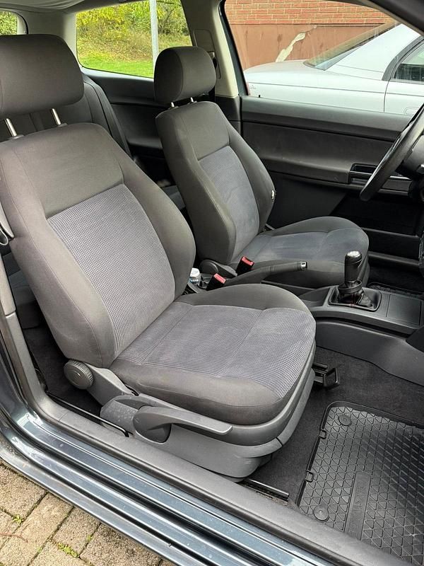 Gebraucht VW Polo 75 PS (55 kW) 2004 Grün Kleinwagen