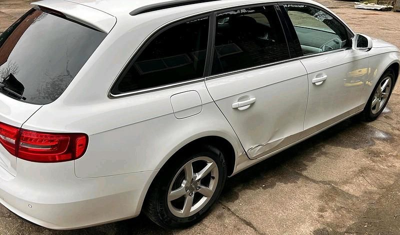 Gebraucht Audi A4 150 PS (110 kW) 2015 Weiß Kombi