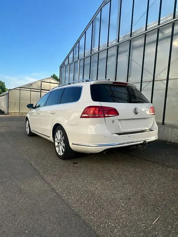 Używany VW Passat R-line 140 KM (102 kW) 2012 Biały Kombi