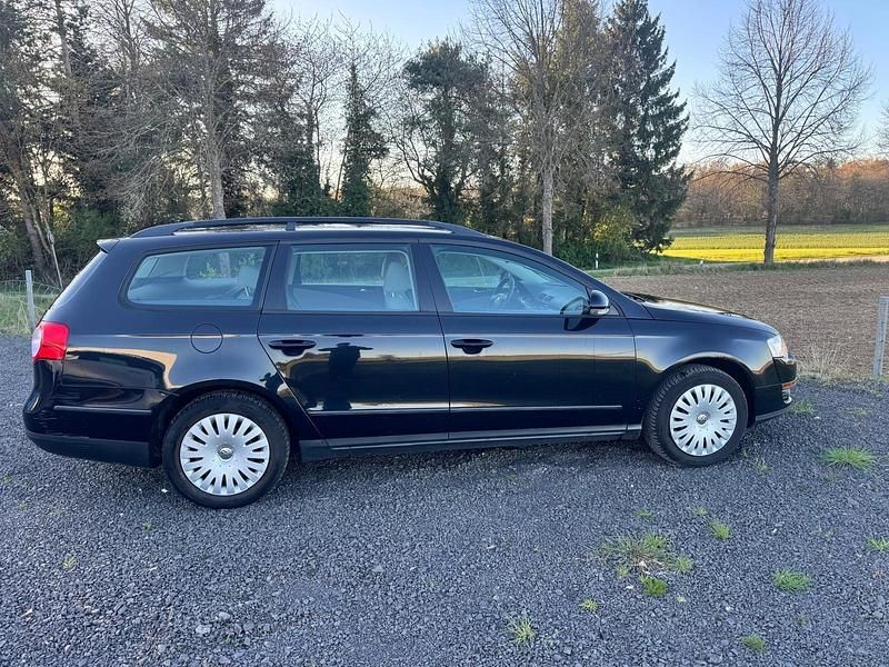 Gebraucht VW Passat 140 PS (102 kW) 2006 Schwarz Kombi