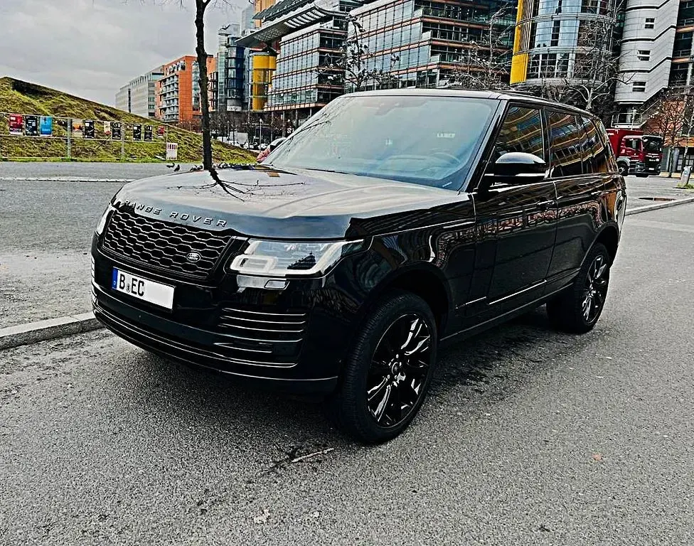 Gebraucht Land Rover Range Rover Vogue 258 PS (189 kW) 2019 Schwarz SUV