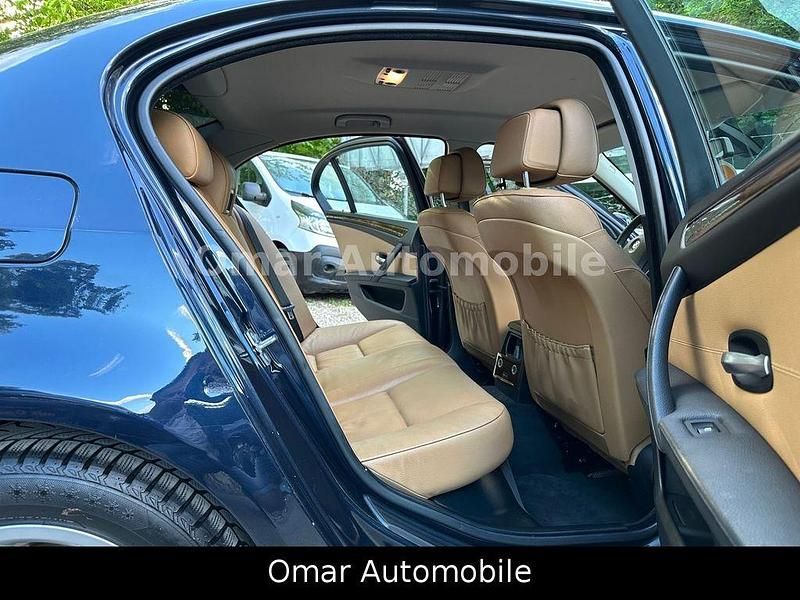 Gebraucht BMW 525 218 PS (160 kW) 2009 Blau Limousine