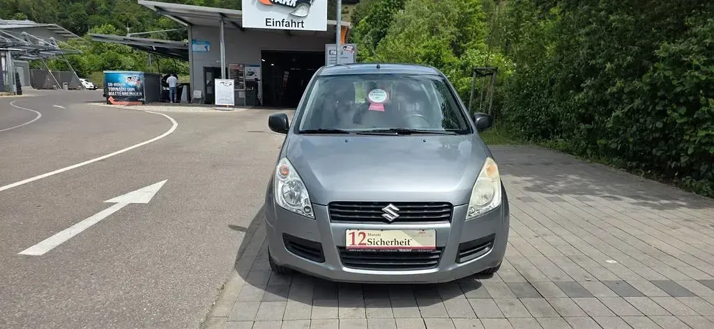 Gebraucht Suzuki Splash Basic 65 PS (47 kW) 2009 Grau Kleinwagen