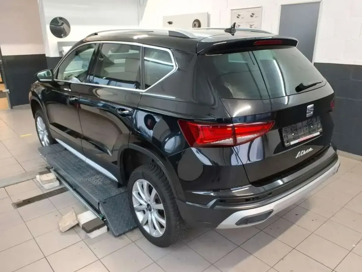 Usado Seat Ateca Xperience 150 CV (110 kW) 2022 Negro SUV
