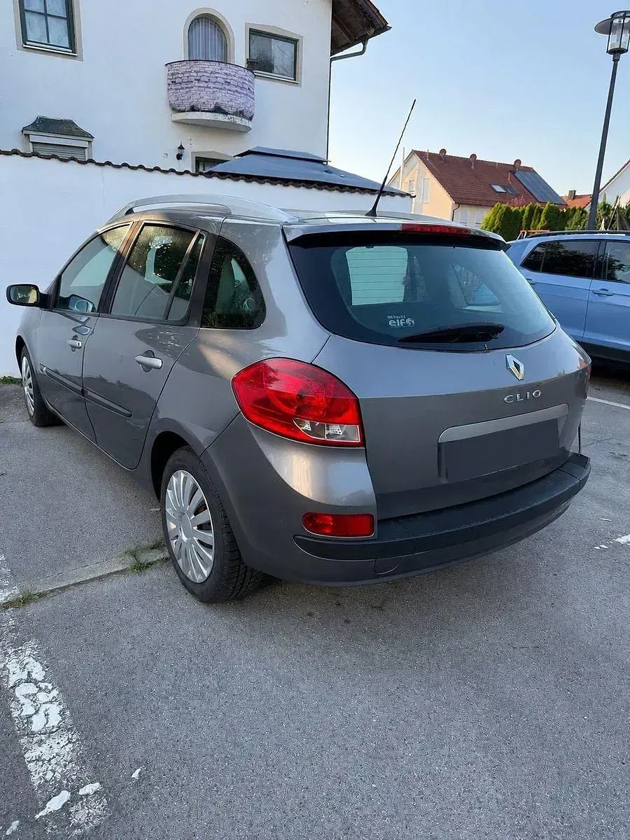 Gebraucht Renault Clio GrandTour Dynamique 101 PS (74 kW) 2008 Grau Kombi