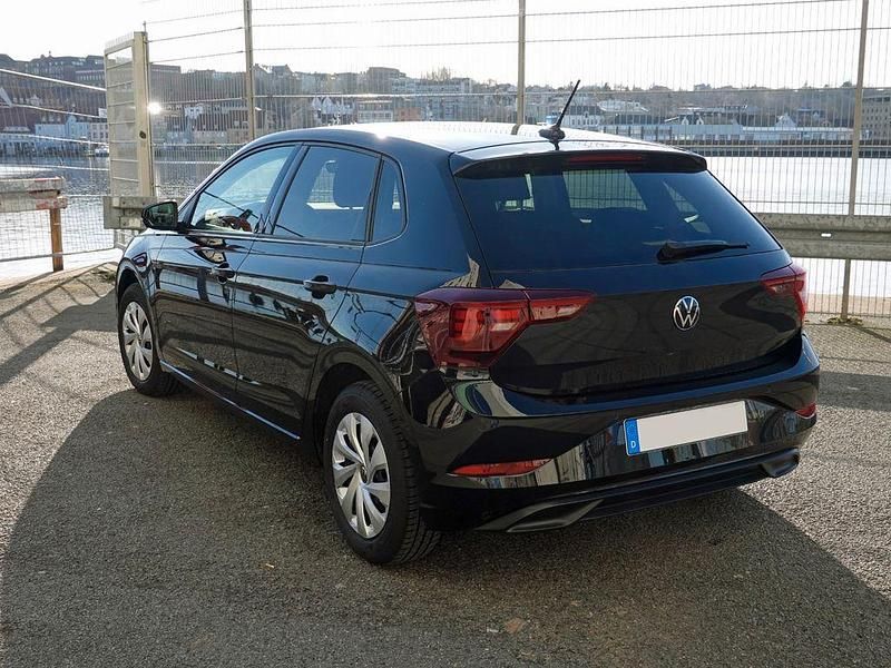 Gebraucht VW Polo Beats 95 PS (69 kW) 2023 Schwarz Kleinwagen