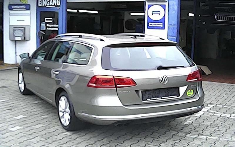 Gebraucht VW Passat Highline 177 PS (130 kW) 2013 Light brown metallic Kombi