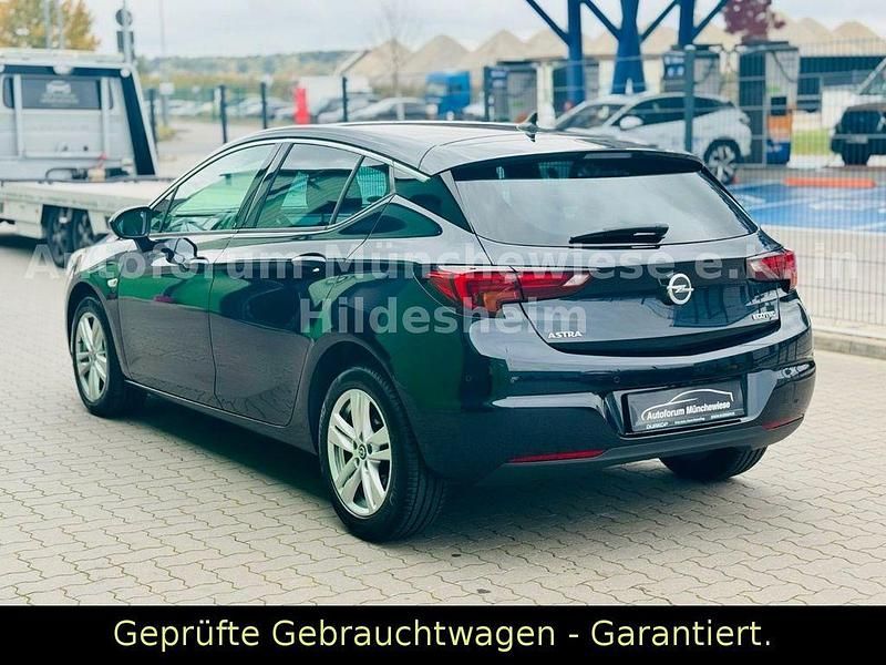 Gebraucht Opel Astra Innovation 105 PS (77 kW) 2018 Blau Limousine