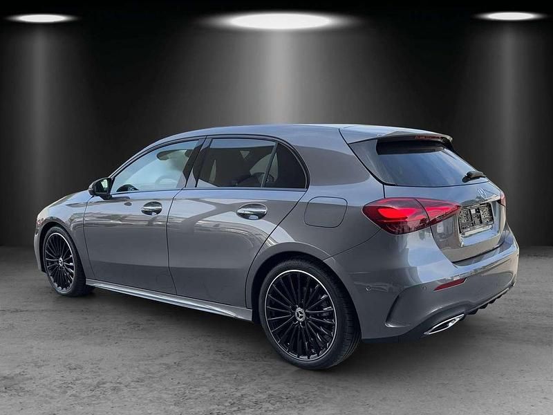 Gebraucht Mercedes A220 AMG 190 PS (139 kW) 2024 Mountaingrau Kleinwagen