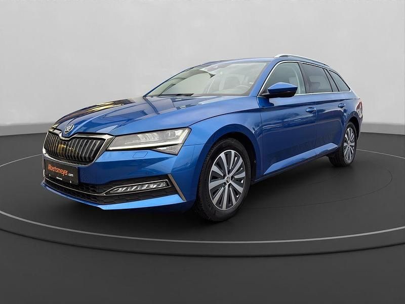 Gebraucht Skoda Superb Style 218 PS (160 kW) 2022 Blau Kombi