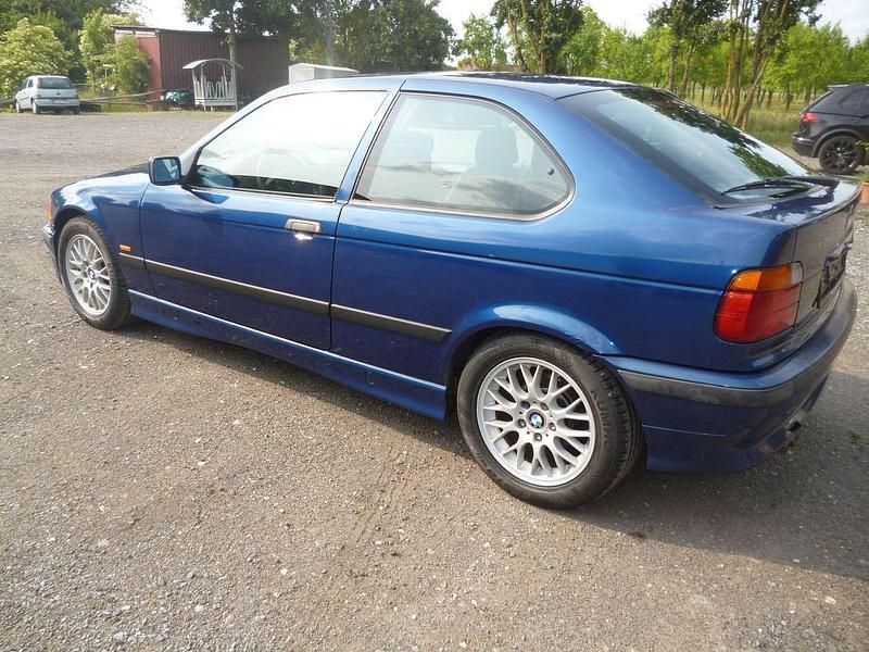 Gebraucht BMW 323 170 PS (125 kW) 1998 Blau Coupé