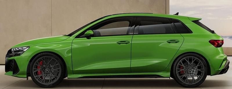 Neu Audi RS3 Ambiente 400 PS (294 kW) 2026 Kyalamigrün Limousine